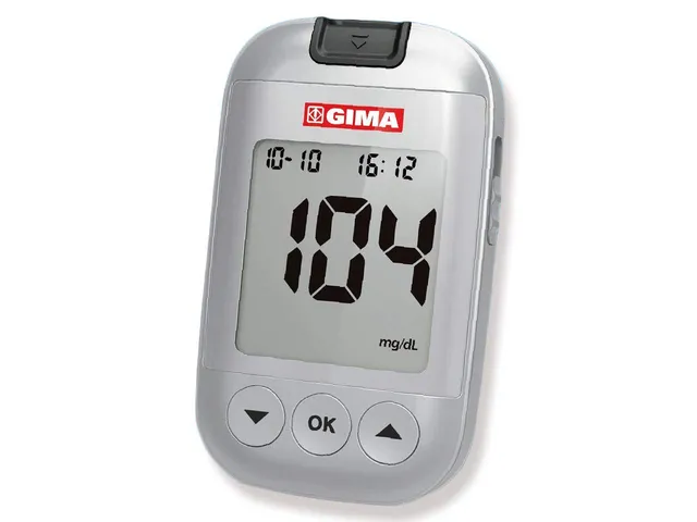 gima-24108-glucometro-misuratore-di-glicemia-con-display-per-automonitoraggio image 1