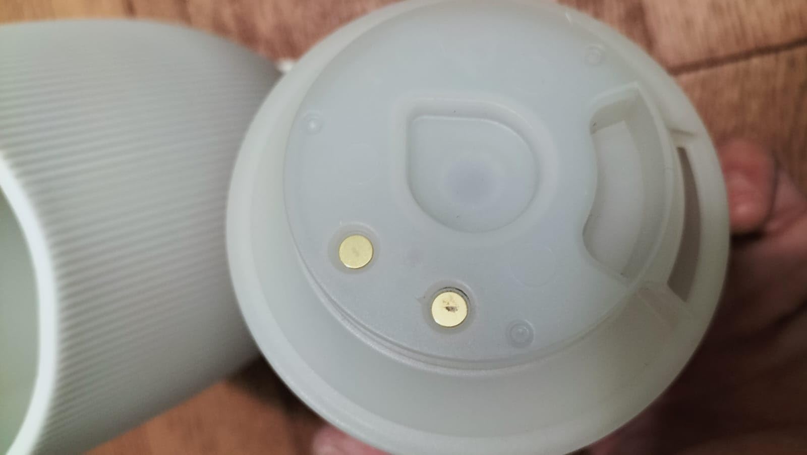 Bel prodotto, ma la spia luminosa è fastidiosa