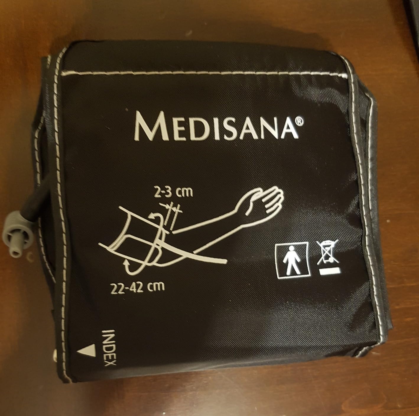 Buon prodotto, ma il bracciale è un po' rigido