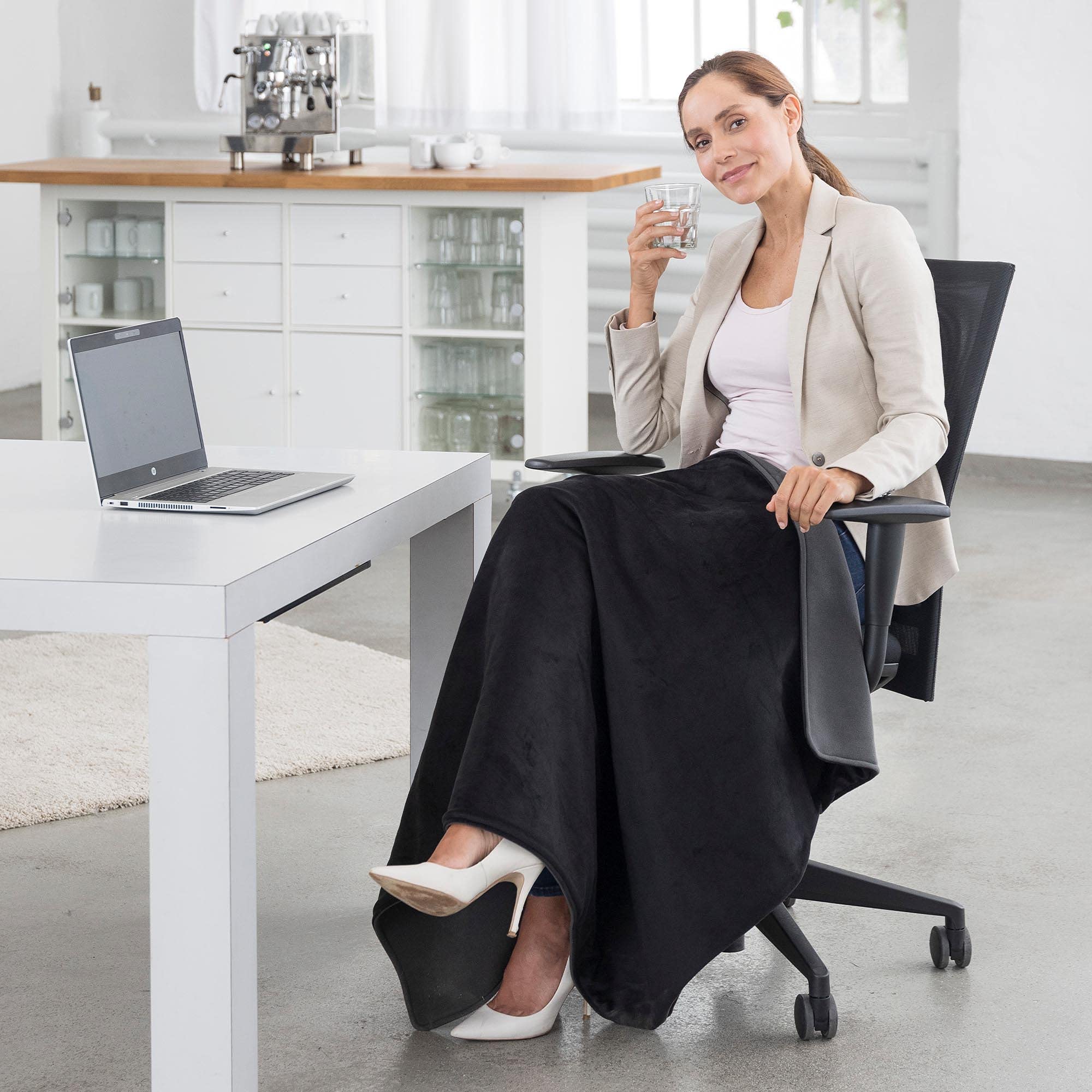 medisana-ol-200-coperta-termica-senza-fili-powerbank-integrato-3-livelli-di-calo image 3
