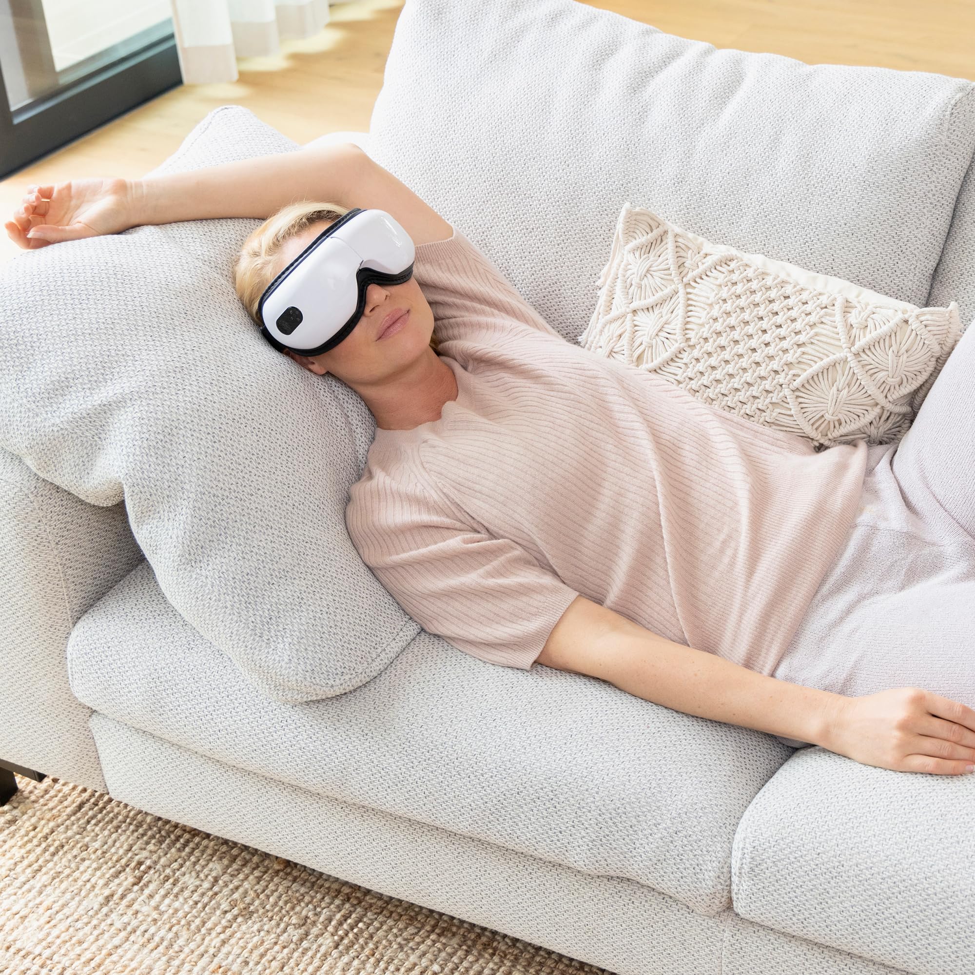 medisana-em-100-massaggiatore-per-occhi-con-massaggio-calore-e-musica-maschera-o image 2